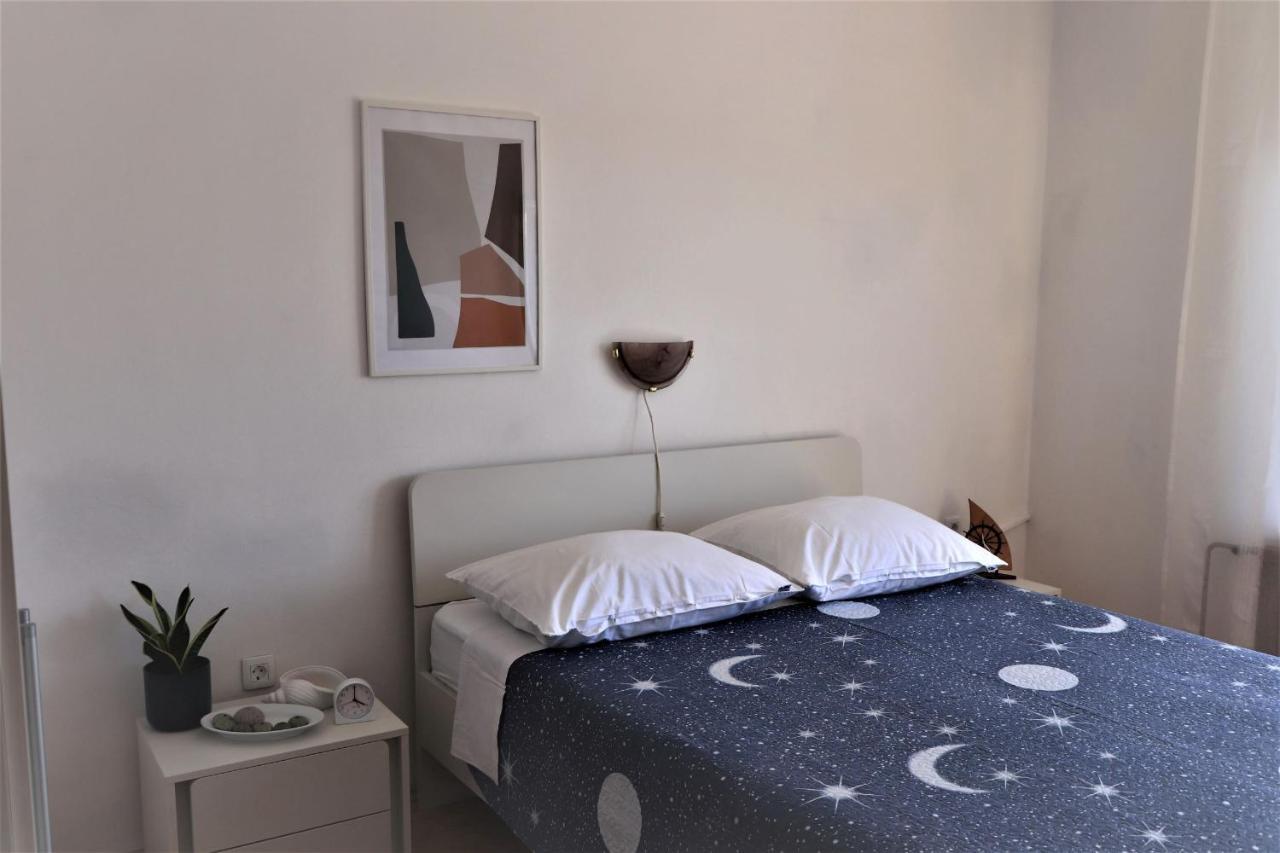Family Rooms Moela Umag Exteriör bild